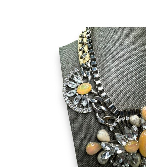 Large Chunky Acrylic Rhinestone Statement Necklace 15.5”-18” Lobster Claw - Picture 4 of 6